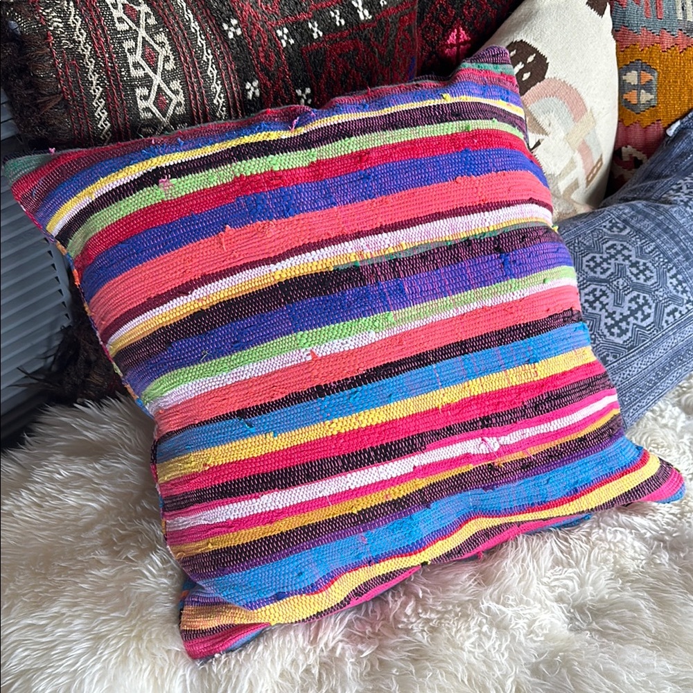 🇿🇦ASHANTI multi color 22”x22” pillow from S. Africa. Unique artisan handmade